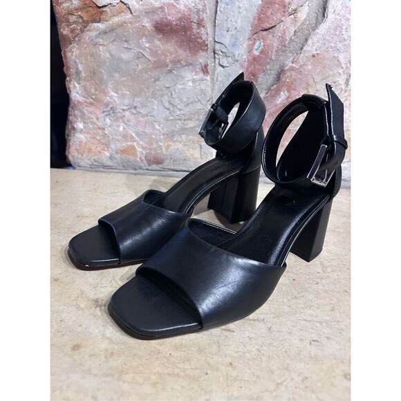 Nordstrom Nolomita-Lea Black Open Toe Block Heel Buckled Sandals Size 7 - Picture 1 of 9